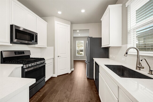 Building Photo - 8458 Harrington Grv Trl