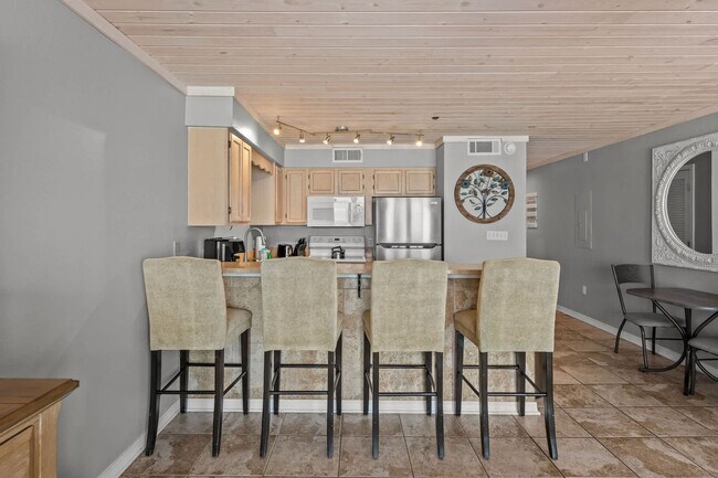 Building Photo - 3290 Scenic Hwy 98