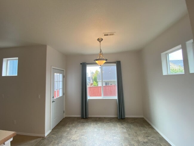 Building Photo - Coming Soon! Spacious Two Story Home In Ja...