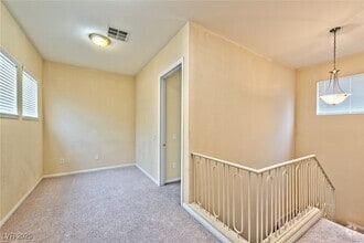 Building Photo - 220 Lorryn Ln