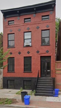 Building Photo - 346 Madison Ave