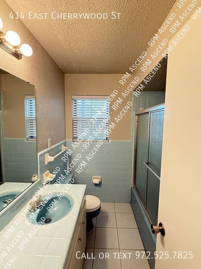 Building Photo - 414 E Cherry Wood Ln