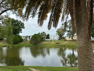 Building Photo - 2 Bedroom, 2 Bathroom Home on Pond for Rent!