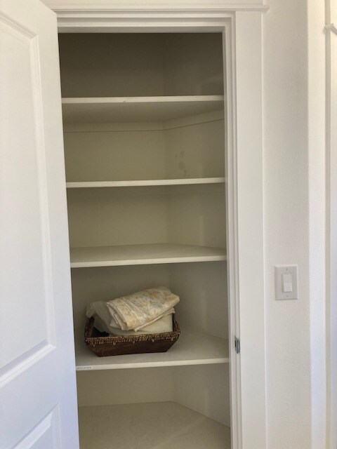 Linen Closet - 8822 SE Brooklyn St