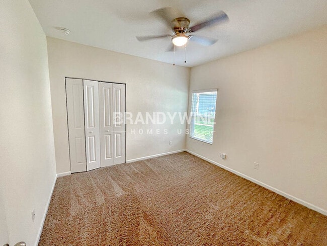 Building Photo - Apply today, you don't want to miss this o...