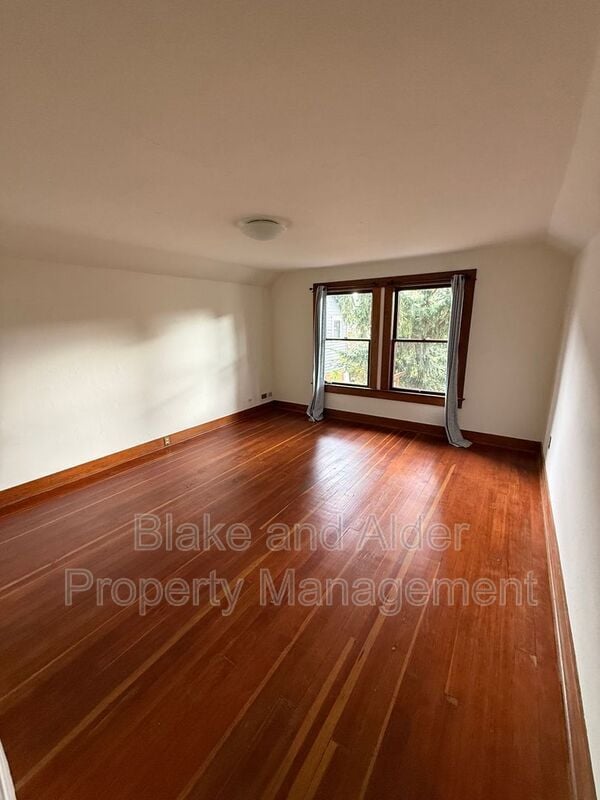 Building Photo - 7824 SE 11th Ave