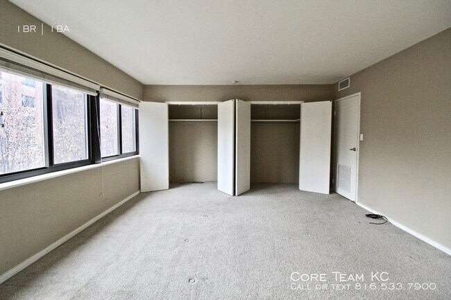 Building Photo - Winston Churchill Condo for Rent