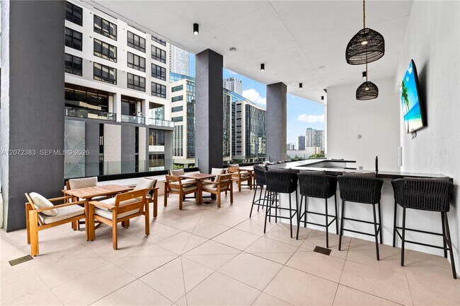 Building Photo - 225 N Miami Ave