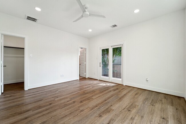 Building Photo - 2520 Ohsfeldt St
