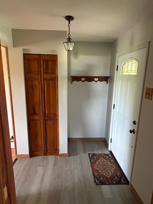 Building Photo - 359 Truce Rd