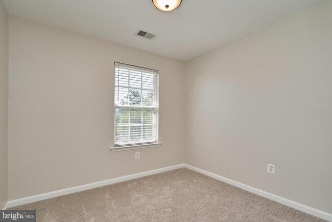 Building Photo - 20515 Blue Heron Terrace