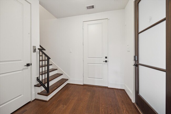 Building Photo - 2509 Dorrington St