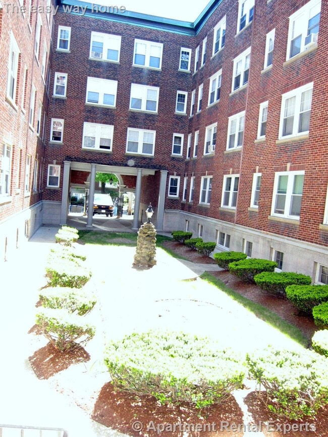 Building Photo - 155 Summer St