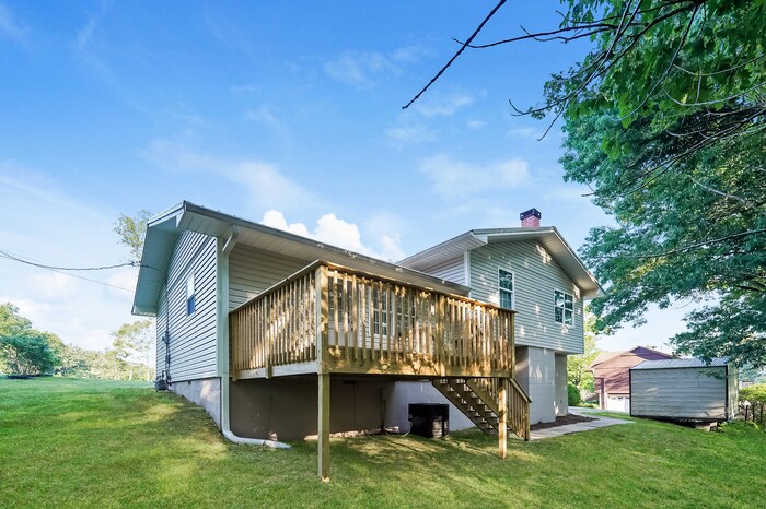Building Photo - 845 Twin Ridge Dr