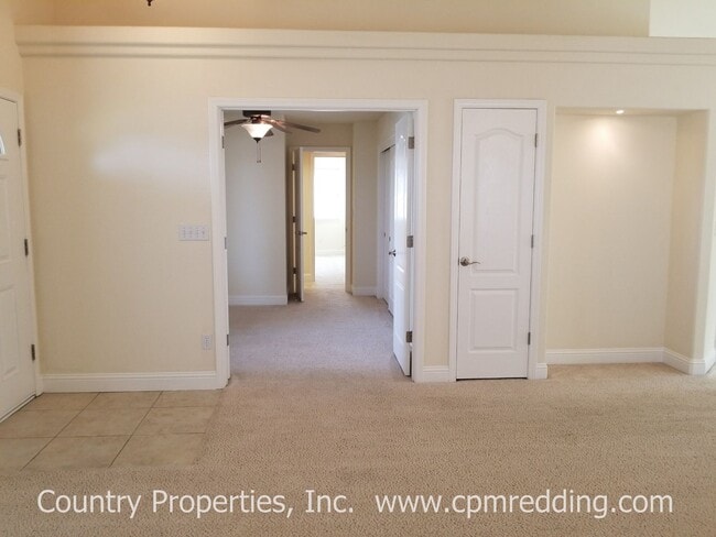 Building Photo - Spacious 3-Bedroom Plus Office Home in Riv...