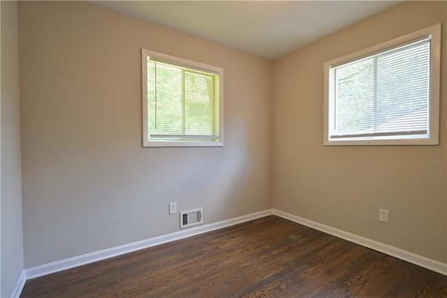Building Photo - 2075 Claude St NW