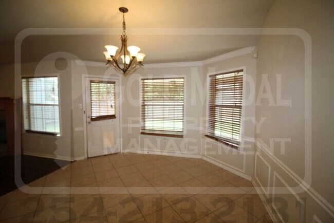 Building Photo - 2908 Tucson Dr