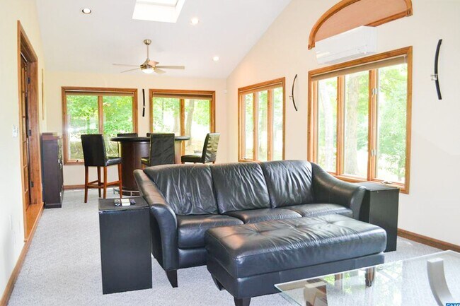 Building Photo - Furnished Golf Course Rental