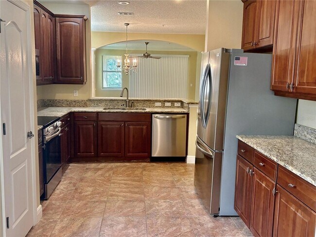 Building Photo - 115 Riverview Bend S