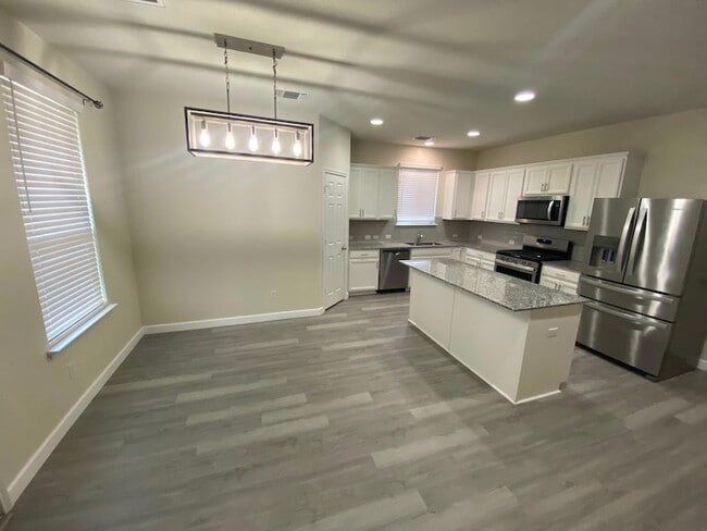 Building Photo - 97 Quarryman Dr