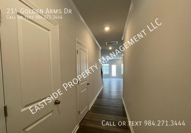 Building Photo - 214 Golden Arms Dr