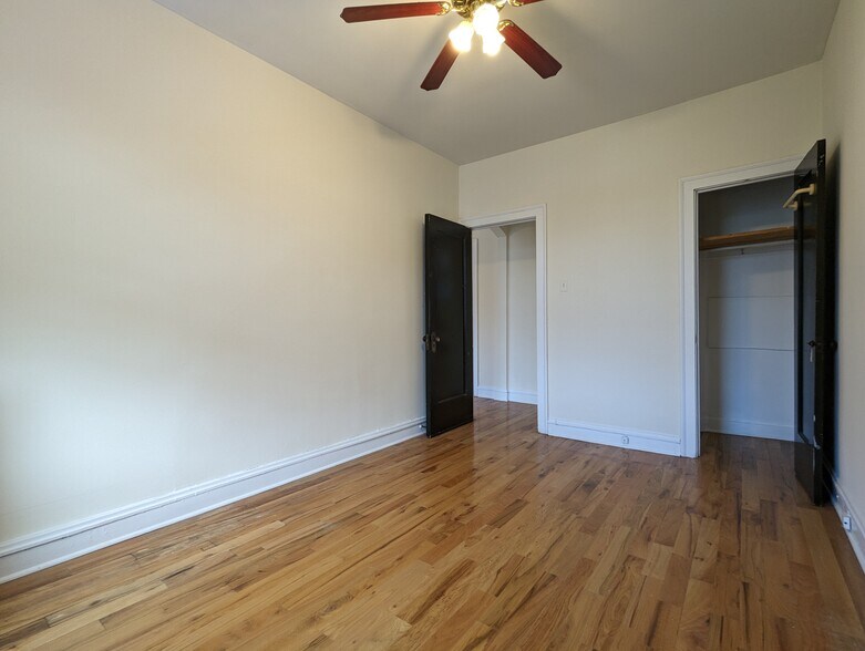Building Photo - 4857 N Damen Ave