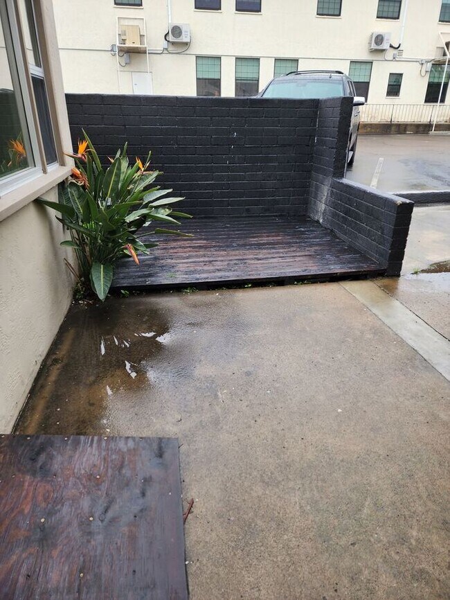 Building Photo - La Mesa Village Jr. One Bedroom-NICE SPACE $1000 HOLIDAY SPECIAL!