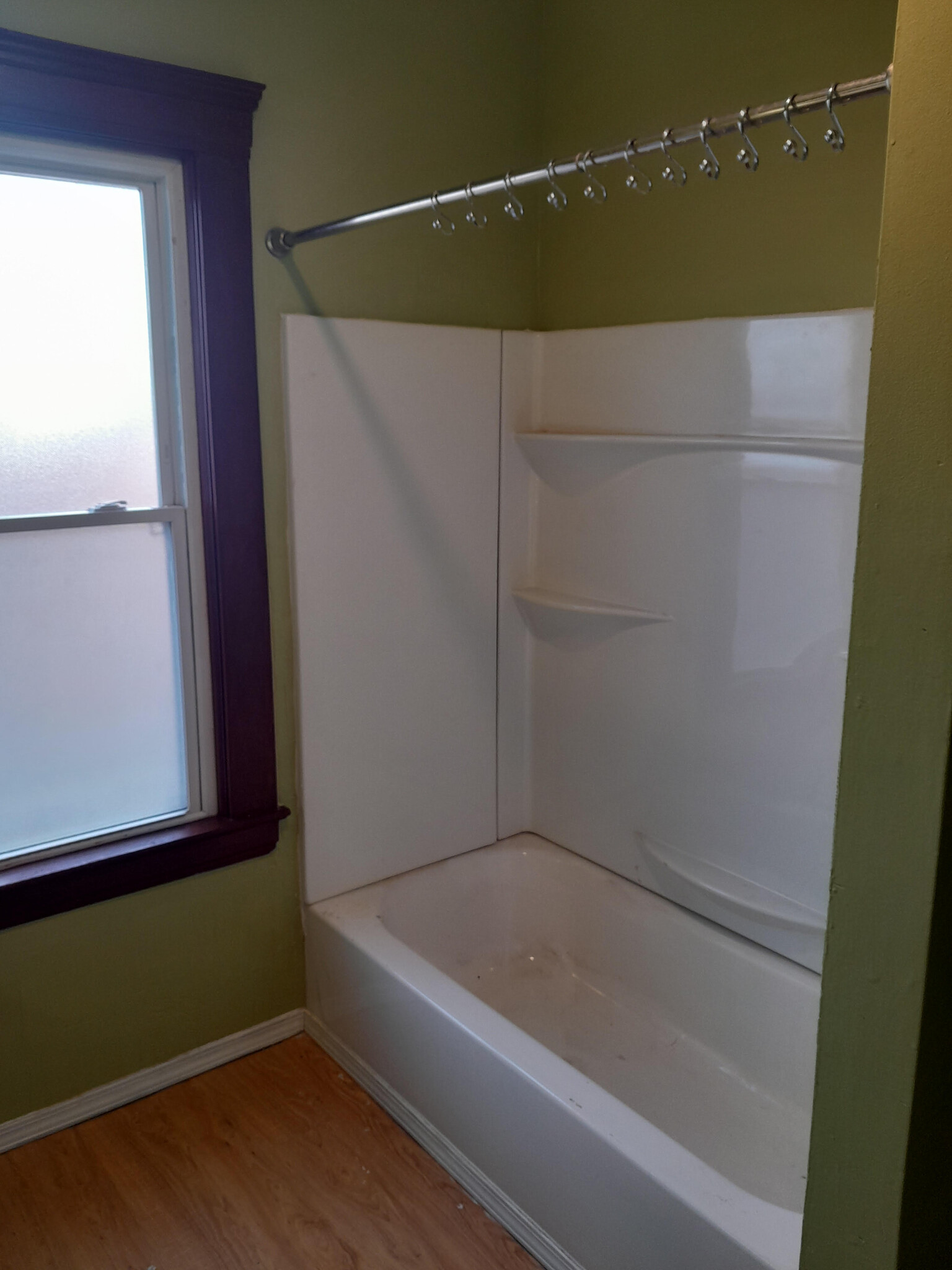 Bath Up - 1379 W 61st St