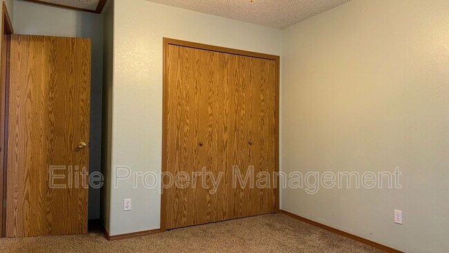 Building Photo - 107 S Brewer Dr