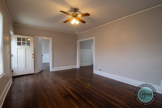 Building Photo - Spacious House | 2 Bed 1 Bath