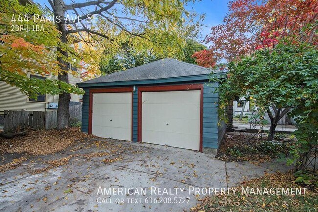 Building Photo - 444 Paris Ave SE