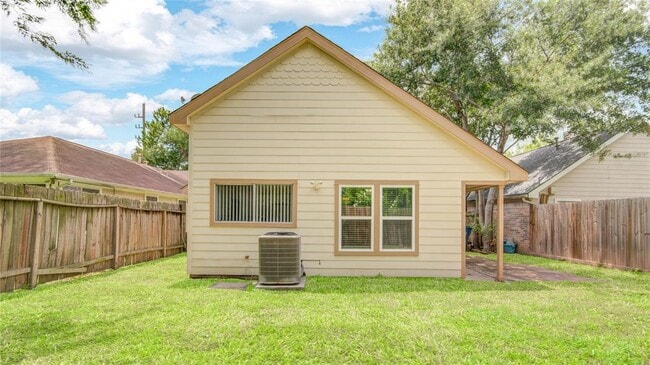 Building Photo - 5006 Westfield Village Dr