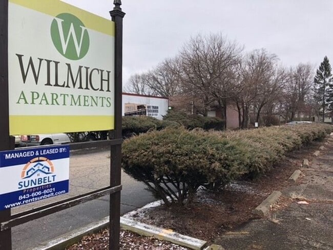 Building Photo - Wilmich Apartments, Akron OH - 1bed/1bath