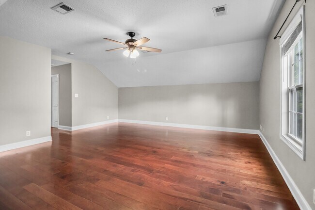 Building Photo - 3795 McAllister Dr