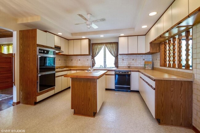Building Photo - 2817 Walden Ln