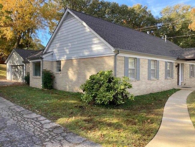 Building Photo - 5683 Redding Ave
