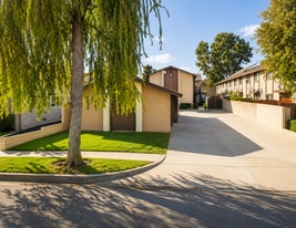 Building Photo - 5931 Kingman Ave