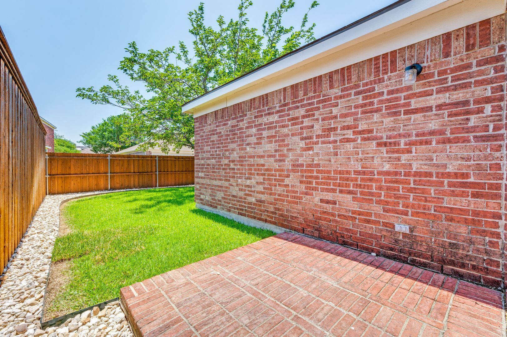 Building Photo - 1117 Red Hawk Dr