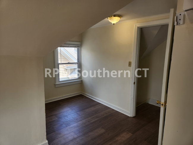 Building Photo - 359 Wood Ave