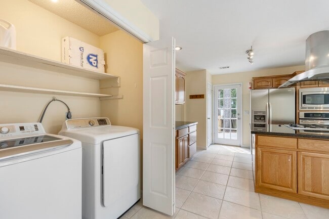 Building Photo - 59 Fire Flicker Pl