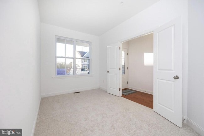 Building Photo - 28 Ironwood Dr