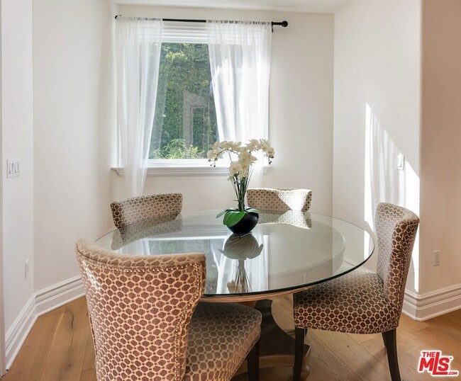 Building Photo - 345 S Saltair Ave