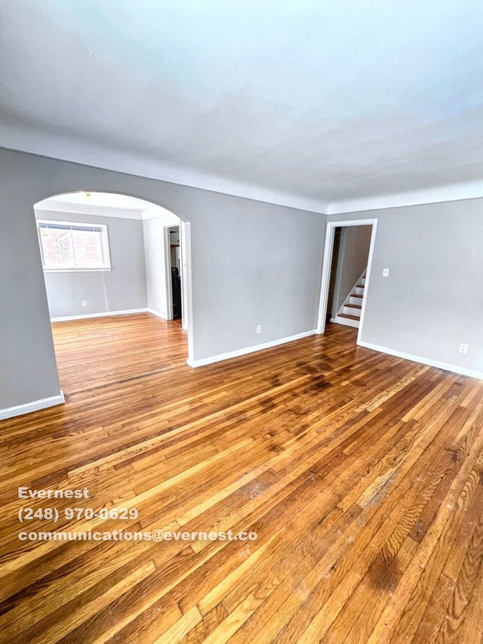 Building Photo - 3808 Seneca St