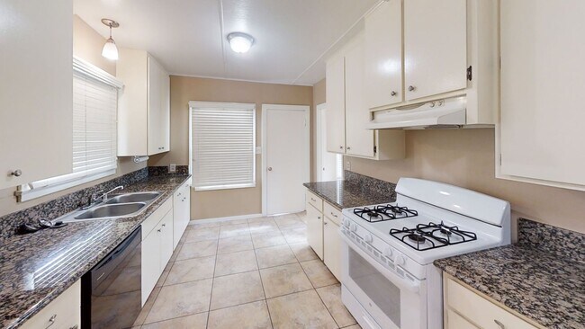 Building Photo - 12408 Bryant St