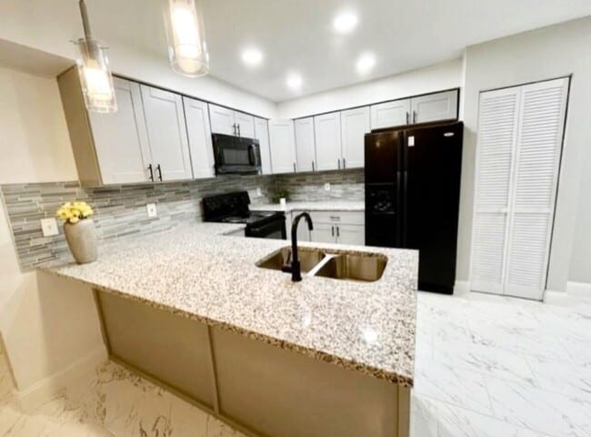 Building Photo - 4372 Lamson Ave