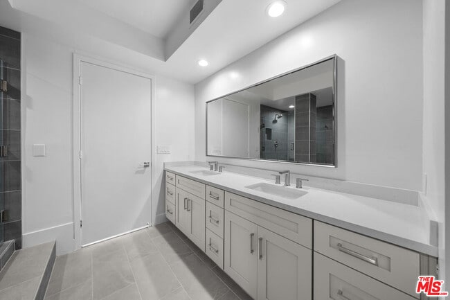 Building Photo - 235 S Tower Dr