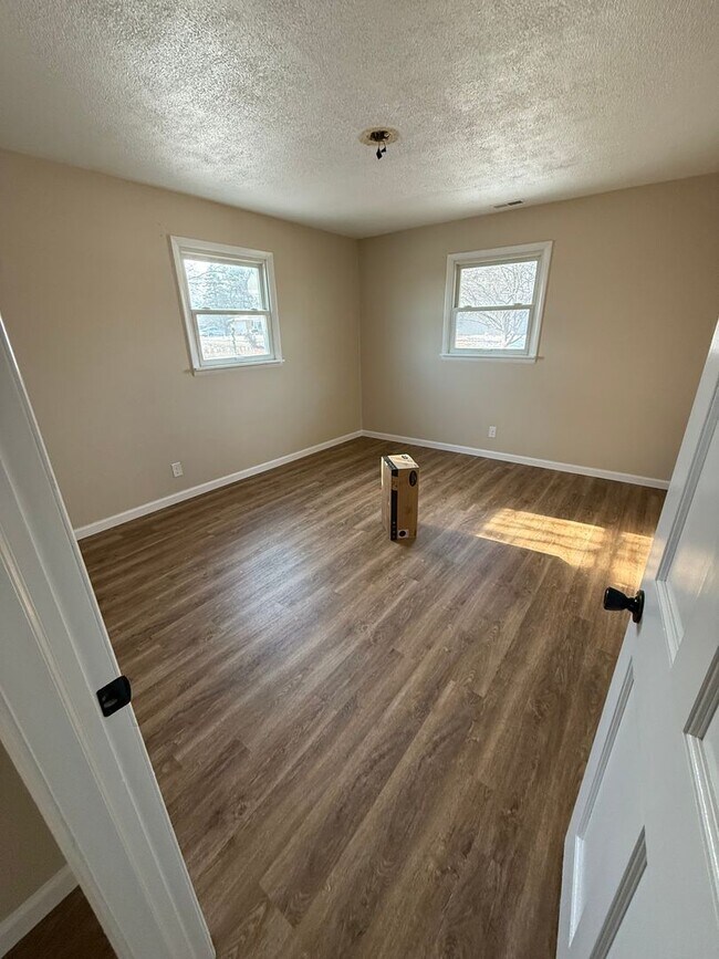 Building Photo - Charming Newly Remodeled 3-Bedroom Home!