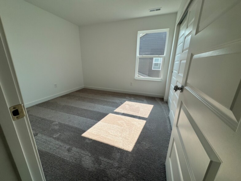 Building Photo - 1219 Cassine Pl