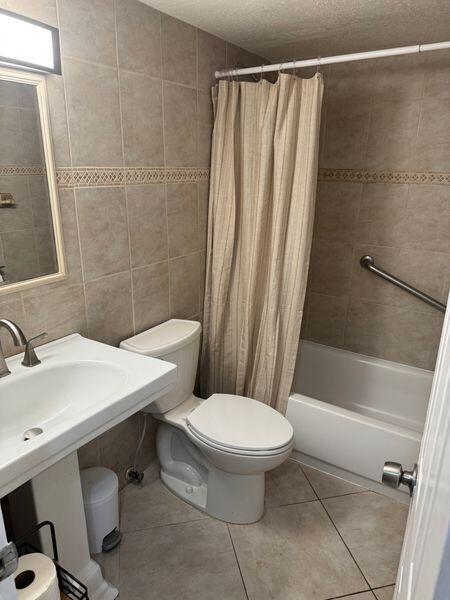 Building Photo - 5401 NW 2nd Ave