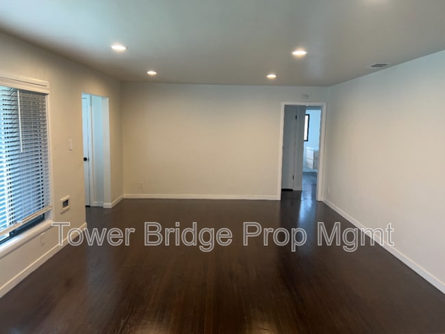 Building Photo - 5724 Callister Ave